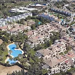Apto Nueva Andalucia Puerto Banus Vigilancia 24h Lägenhet